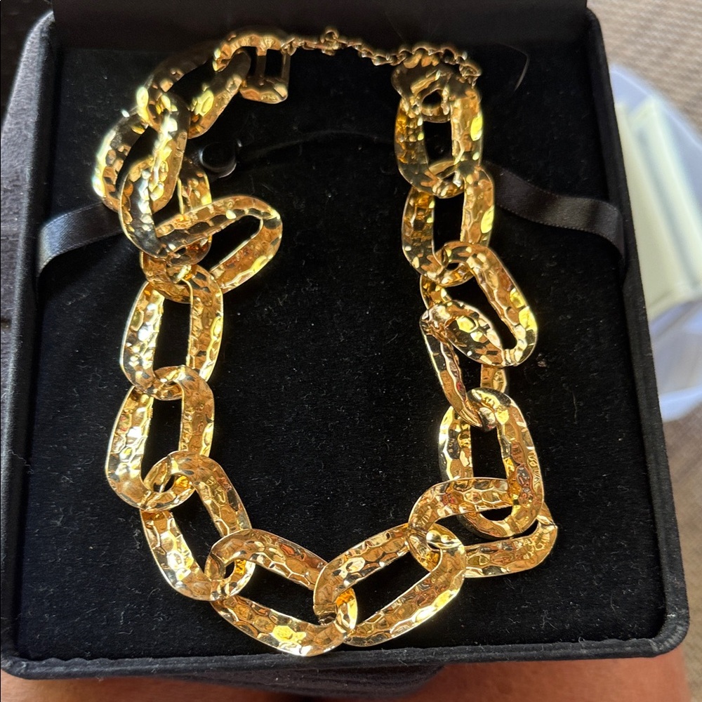 Elegant Gold Chain Necklace